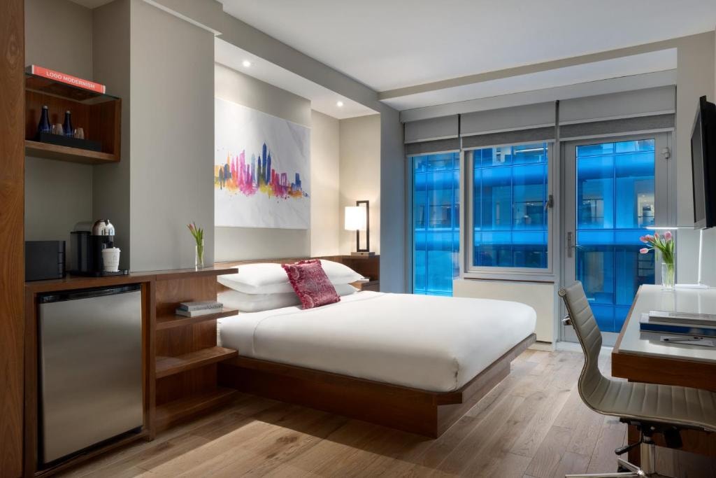 King Room Near Bryant Park NYC Luxury Bookings
