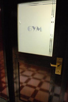 Deluxe Twin Room Near Loring Place NYC 6 Luxury Bookings