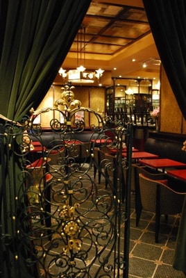 Deluxe Twin Room Near Loring Place NYC 10 Luxury Bookings