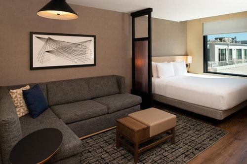 King Room Near Lozano Branch School CHI 3 Luxury Bookings