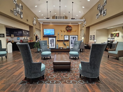 King Room Near Florida Realty Investments ORL 10 Luxury Bookings