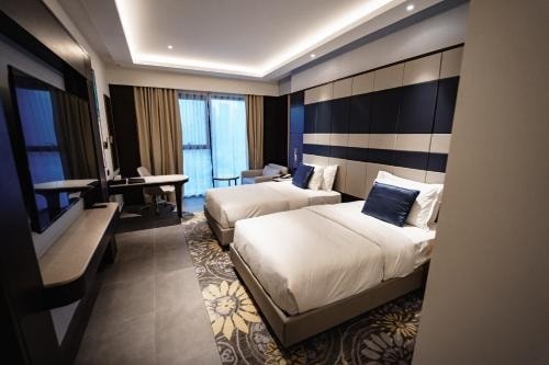 Luxury King Room Canal View Near Downtown Dubai 1 Luxury Bookings