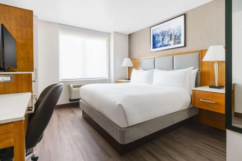 King Room Near The Museum at FIT NYC Luxury Bookings
