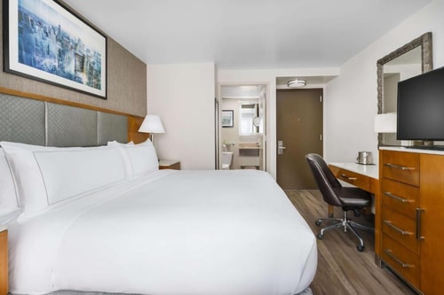 King Room Near The Museum at FIT NYC 1 Luxury Bookings