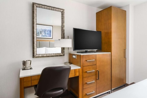 King Room Near The Museum at FIT NYC 2 Luxury Bookings