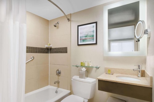 King Room Near The Museum at FIT NYC 6 Luxury Bookings