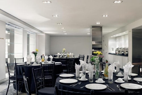 Deluxe King Room Near Pulitzer Plaza NYC 7 Luxury Bookings