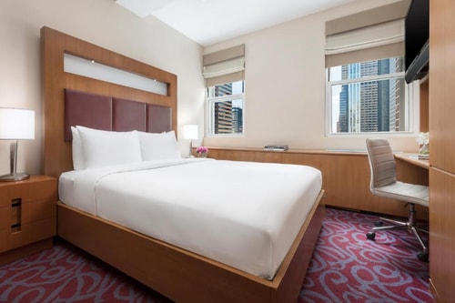 Double Room Mobility Access Near GreenacrePark NYC 1 Luxury Bookings