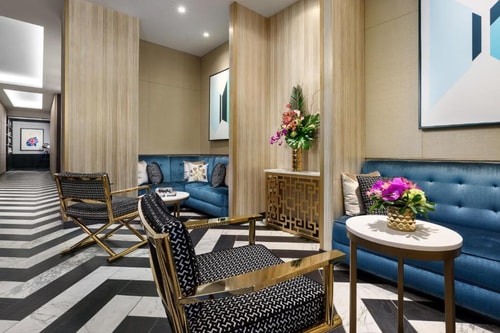 Double Room Mobility Access Near GreenacrePark NYC 8 Luxury Bookings