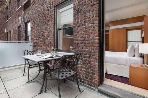 Double Room Mobility Access Near GreenacrePark NYC 12 Luxury Bookings