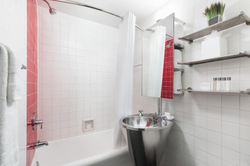 Deluxe King Room Near Broadway NYC 5 Luxury Bookings