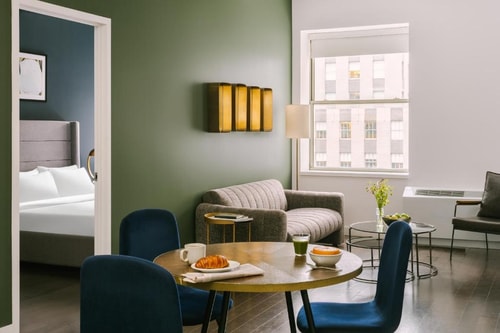 1 Bedroom Apartment Near Louise Nevelson Plaza NYC 10 Luxury Bookings