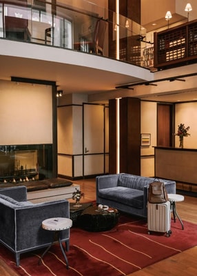 Queen Room Near Coty Building NYC 10 Luxury Bookings