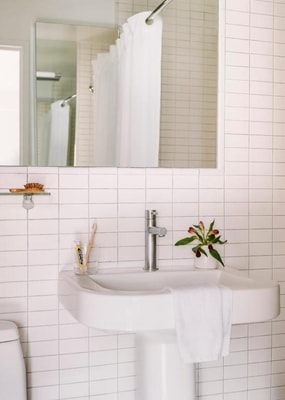 1 Bedroom Apartment Near St. Vartan Park NYC 10 Luxury Bookings
