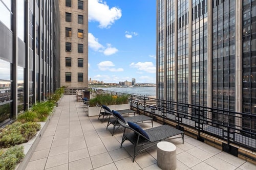 Studio Plus Near Watermark NYC 13 Luxury Bookings