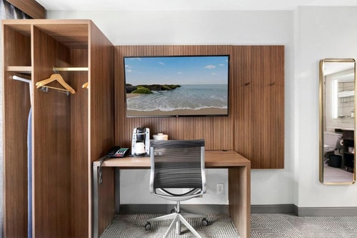 King Room Near Oscar Wilde NYC 10 Luxury Bookings