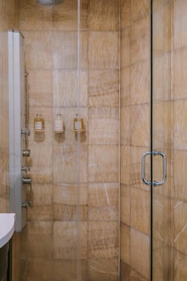 King Room Near Homecoming Salon NYC 6 Luxury Bookings