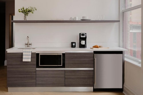 King Room Near Homecoming Salon NYC 5 Luxury Bookings