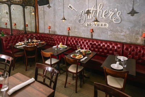 King Room Near Homecoming Salon NYC 8 Luxury Bookings