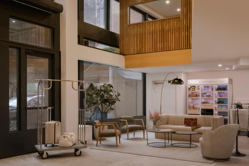 King Room Near Homecoming Salon NYC 14 Luxury Bookings