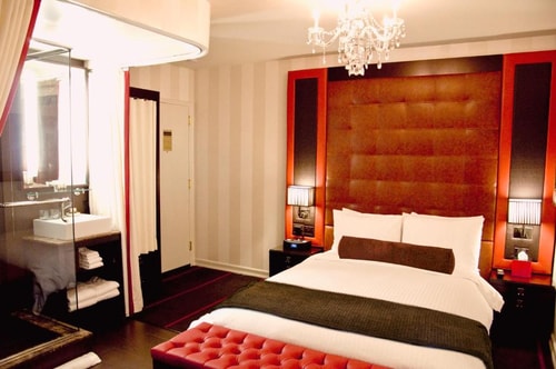 Superior Queen Room Near Atria Books NYC 1 Luxury Bookings