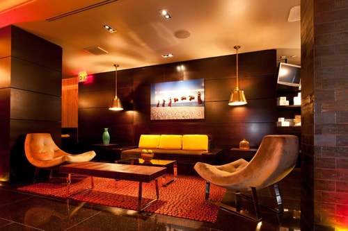 Superior Queen Room Near Atria Books NYC 6 Luxury Bookings