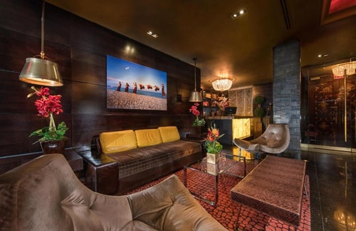 Superior Queen Room Near Atria Books NYC 11 Luxury Bookings