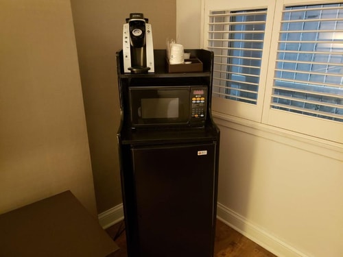 Standard King Room Near Wendt Playlot Park CHI 2 Luxury Bookings