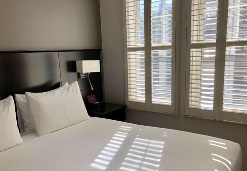 Standard King Room Near Wendt Playlot Park CHI 1 Luxury Bookings