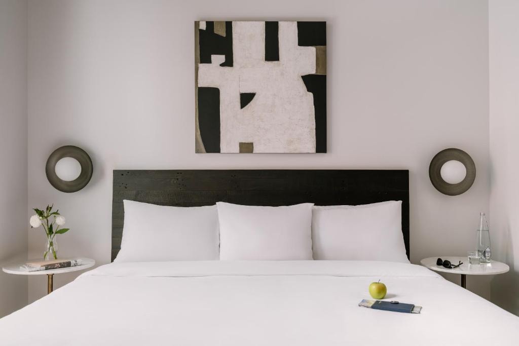 Deluxe King Room Near City Hall Park NYC Luxury Bookings