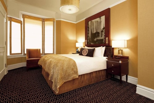Queen Room Near MMC Plaza NYC 1 Luxury Bookings