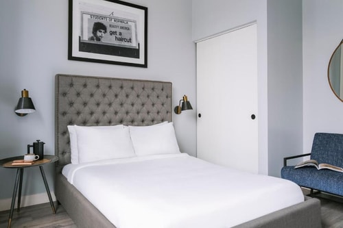 One Bedroom Apartment Near Pritzker Park CHI Luxury Bookings