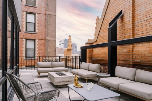 One Bedroom Apartment Near Pritzker Park CHI 13 Luxury Bookings