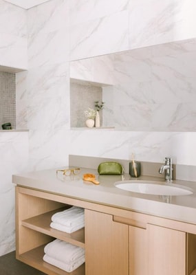 Three Bedroom Burj View Near Canadian University 8 Luxury Bookings