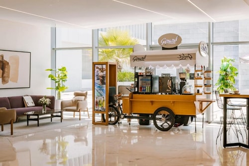 Three Bedroom Burj View Near Canadian University 9 Luxury Bookings