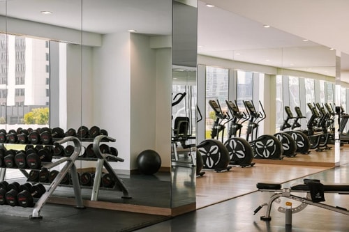 Three Bedroom Burj View Near Canadian University 11 Luxury Bookings