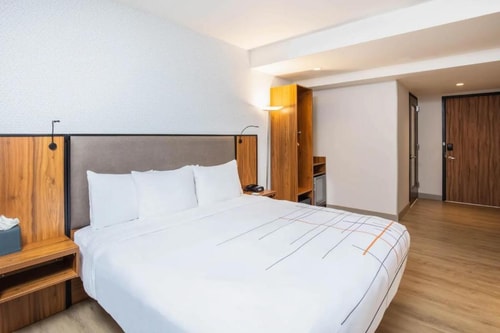 King Room Near Blatt Billiards NYC 1 Luxury Bookings