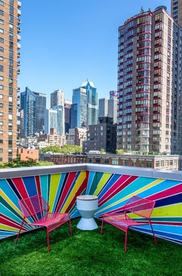 Bunk Pod Near McCaffrey Playground NYC 7 Luxury Bookings