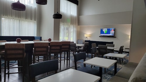 Queen Room Near Extra Space Storage ORL 11 Luxury Bookings