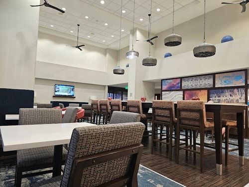 Queen Room Near Extra Space Storage ORL 6 Luxury Bookings