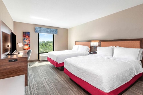 Queen Room Near Extra Space Storage ORL Luxury Bookings