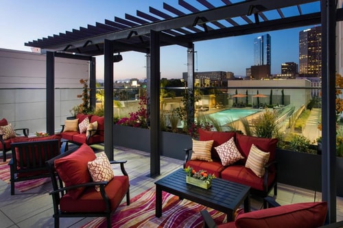 Guest Room Near Indian Alley LA 11 Luxury Bookings