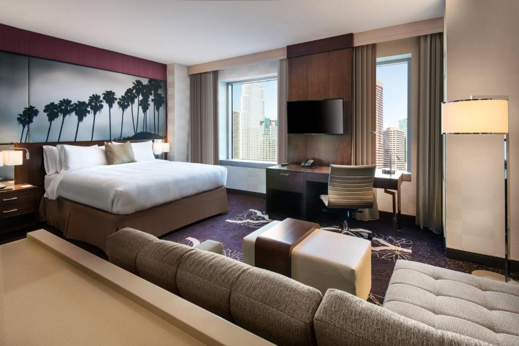 Guest Room Near Indian Alley LA Luxury Bookings