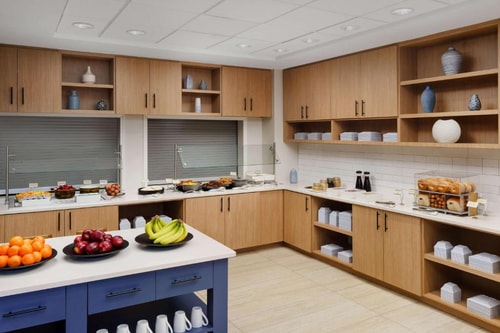 King Room Near Budget Car Rental ORL 10 Luxury Bookings