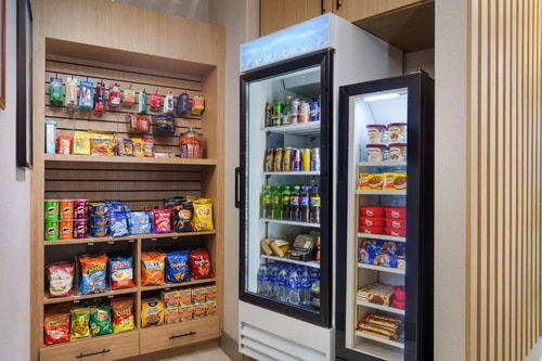 King Room Near Budget Car Rental ORL 11 Luxury Bookings