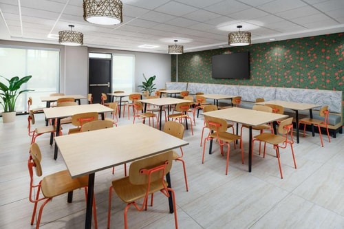 King Room Near Budget Car Rental ORL 13 Luxury Bookings