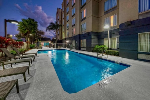 Double Room Near Mobil ORL 13 Luxury Bookings