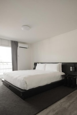 One Suite Near Hollywood Heritage Museum LA 2 Luxury Bookings