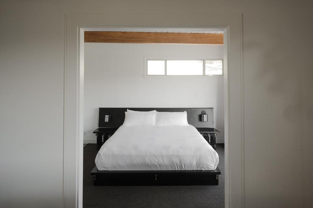 One Suite Near Hollywood Heritage Museum LA Luxury Bookings