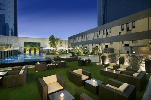 Deluxe Room With Skyline View Near Bay Avenue Park 9 Luxury Bookings